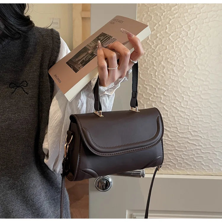 Handbag, niche vintage handbag, new fashion versatile crossbody single-shoulder small square bag, simple design