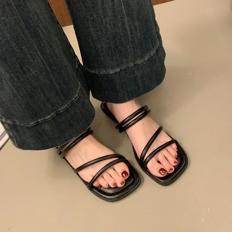New Round Toe Elegant Open-toe Beach Sandals in Summer, Fashionable and Comfortable Two-wear Flat Casual Slippers for Women