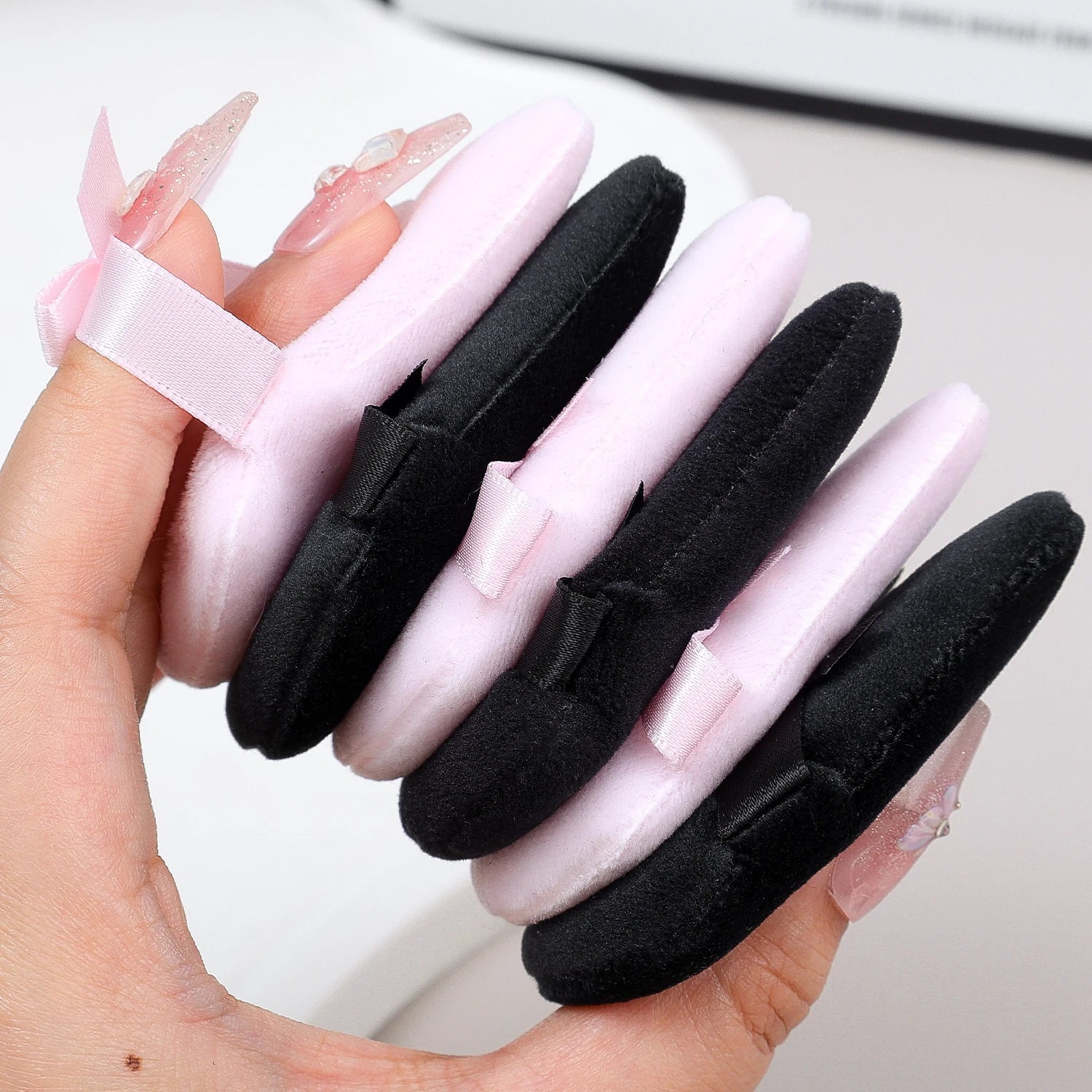 20pcs Makeup Puffs Short Fluff Bow Triangle Powder Puff Lightweight Crystal Velvet Face Eye Contouring Shadow Seal Cosmetic Puff