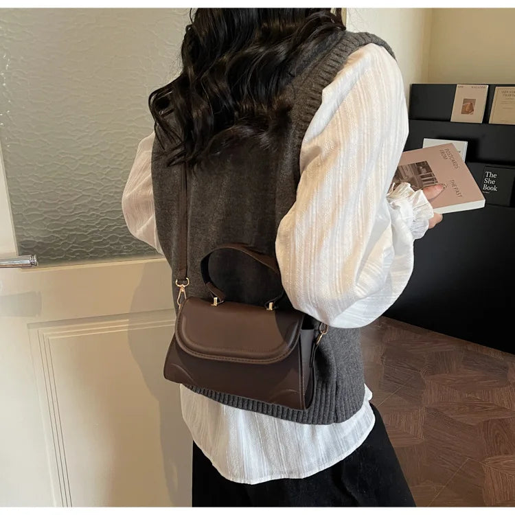 Handbag, niche vintage handbag, new fashion versatile crossbody single-shoulder small square bag, simple design